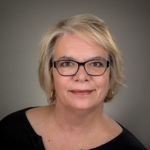 Meet your Posher, Holly